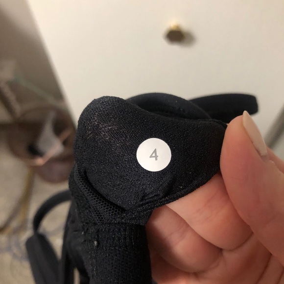 Lululemon tank - Picture 3 of 3